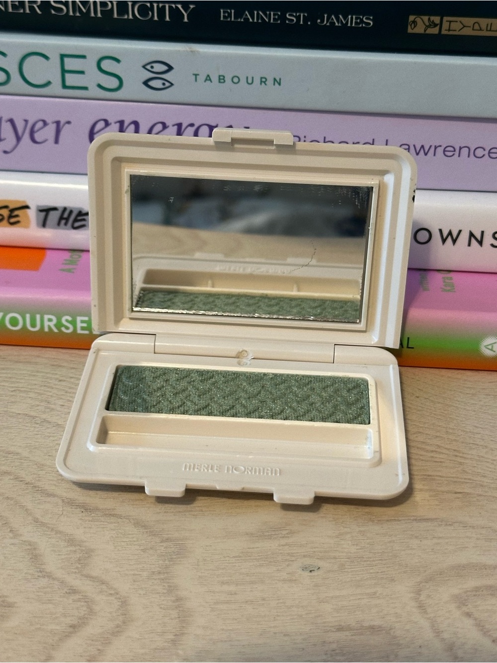 Merle Norman Single Eyeshadow in Spirited Emerald